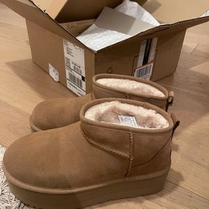 UGG Classic Mini Ultra Platform Chestnut Size 9 NWT
